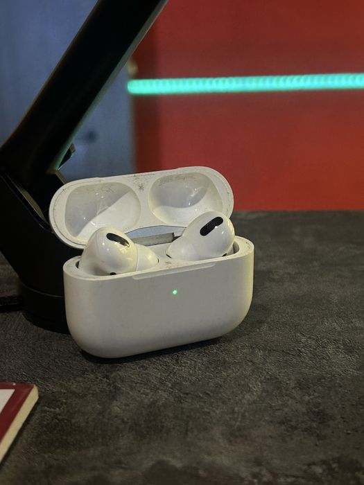 Apple AirPods Pro белый
