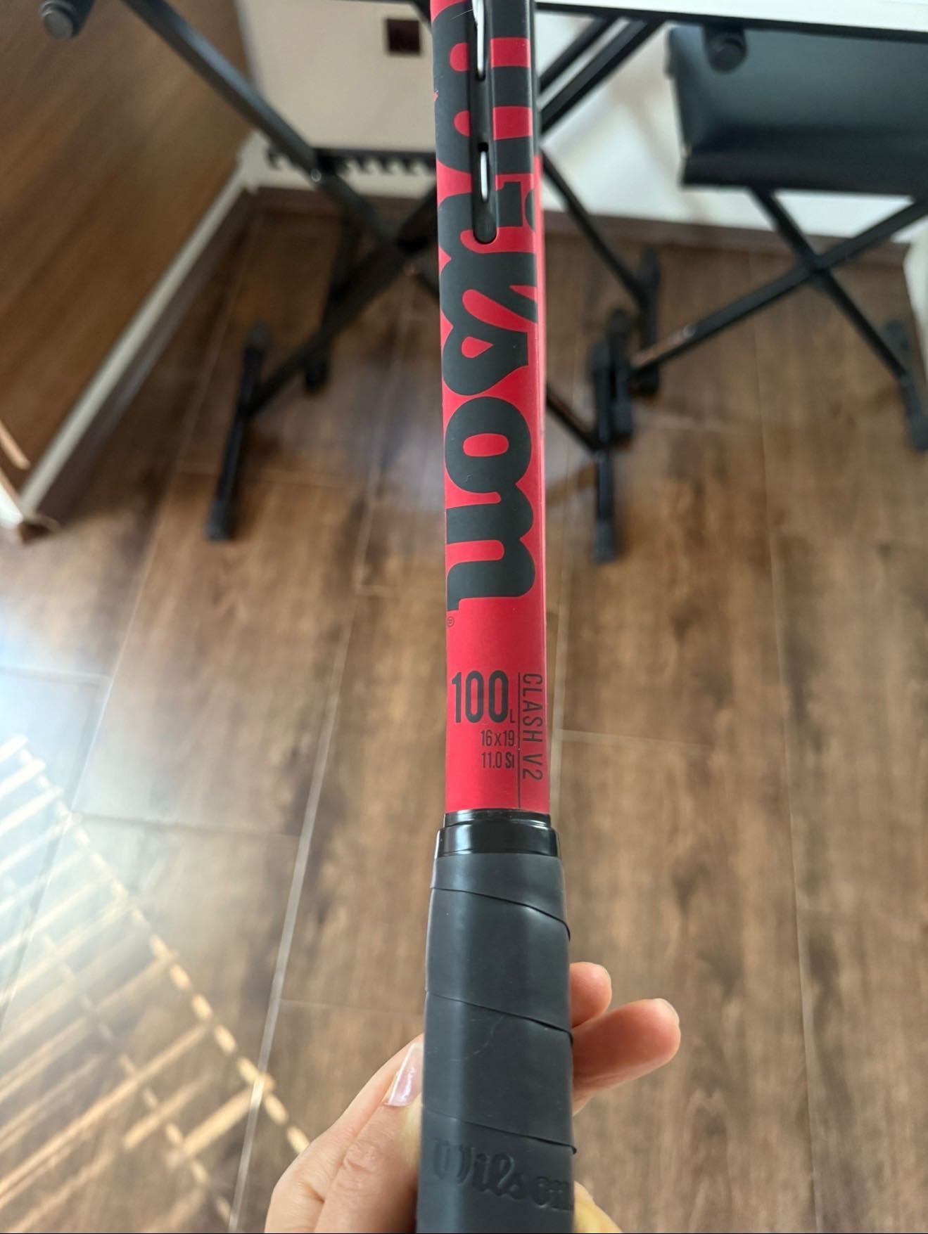Тенис ракета Wilson Clash 100 V2.0 + подарък