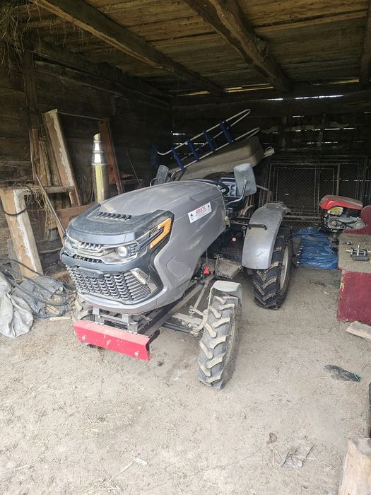 Tractor 22CP 4x2 cu freza, plug si cardan BAISAN