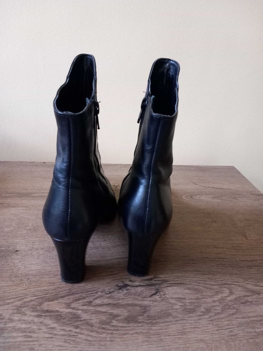 Botine negre din piele,mărimea 38