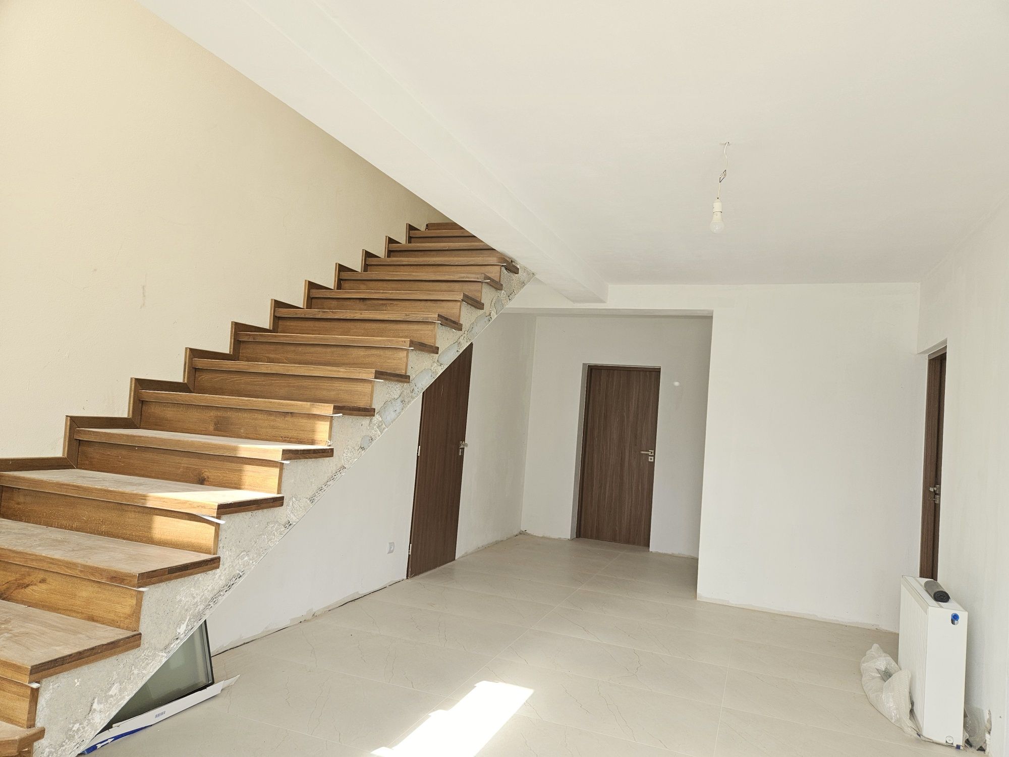 Proprietar vand casa D + P
