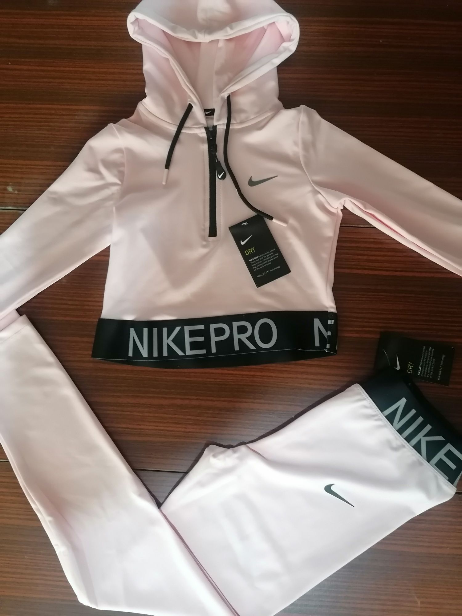 Nike дамски комплект
