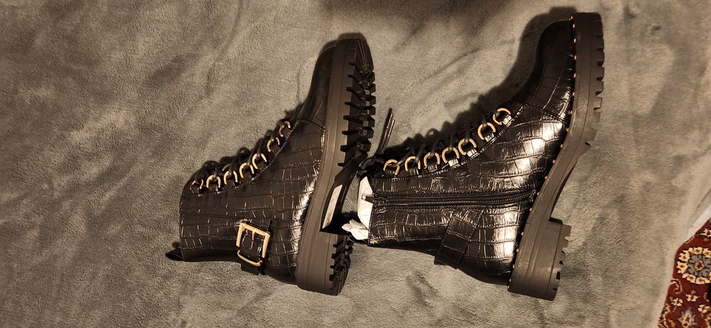 Чисто нови дамски зимни боти 39