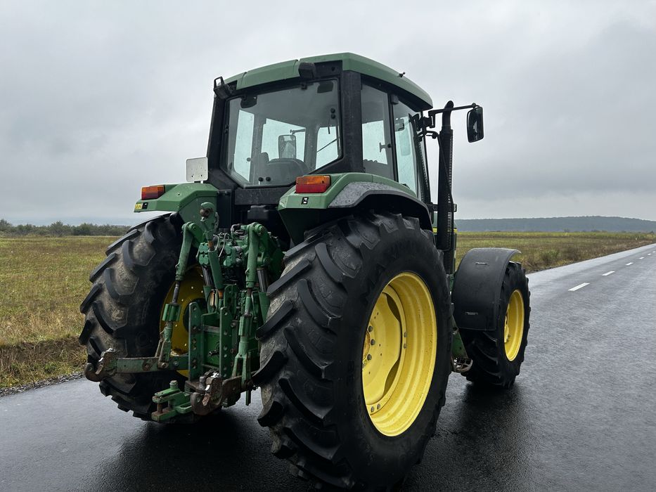 Tractor John Deere 6810 125 cp