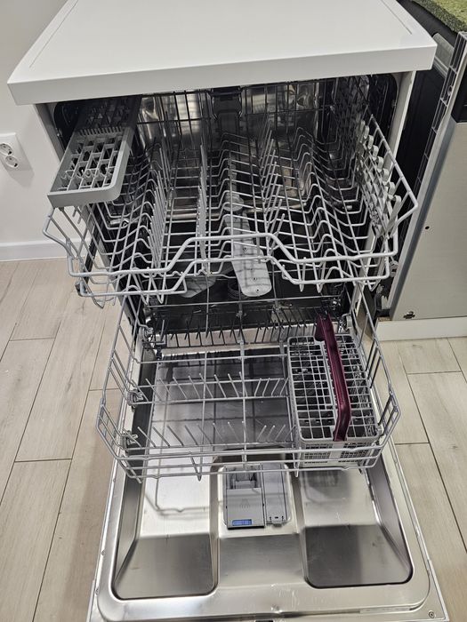 Vand masina de spalat vase Arctic DFN363