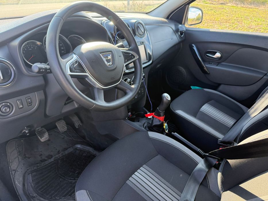 Vând Dacia Logan 2018 Editie Limitată Balck & White