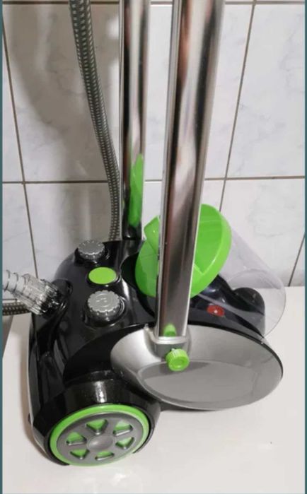 Aparat de călcat cu aburi