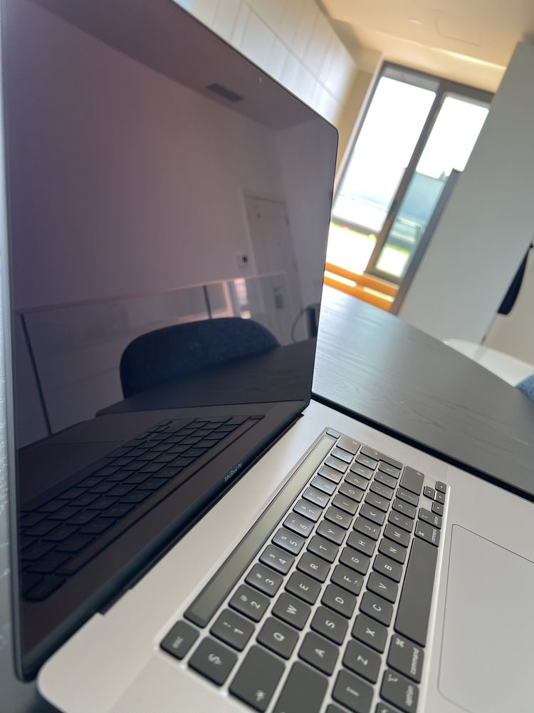 Macbook Pro 16 inch 2019 500GB