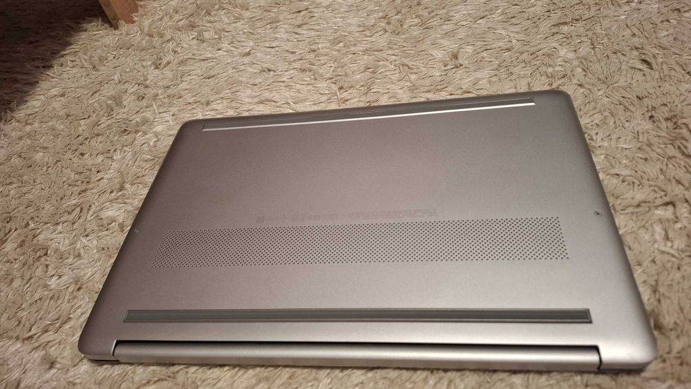 Laptop HP  i7-1255U / 16GB RAM / 512GB SSD CU NOU
