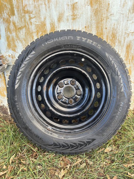Продам шины nokian 205/65/16