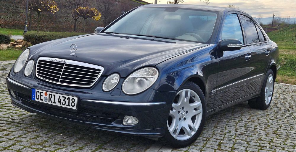 Mercedes w211 E220Cdi AVANTGARDE /Negru smarald /Interior Piele Crem