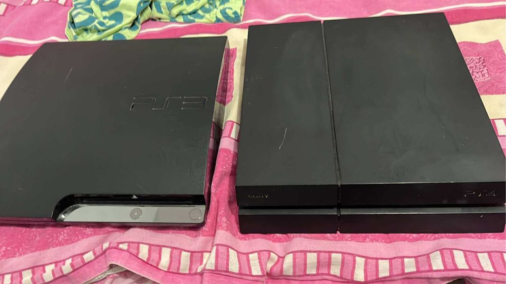 vand playstation 4&3 perfect functionabile