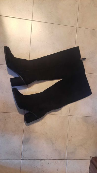 Дамски ботуши с дебел ток