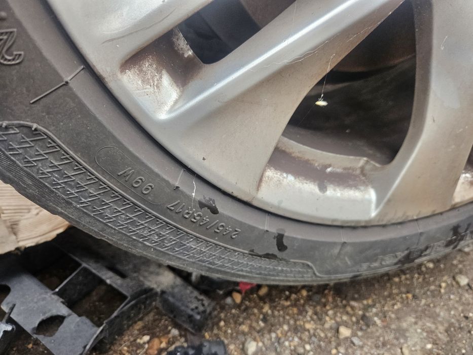 Лети джанти с гуми за Mercedes E klasa 2011god 245/45/17