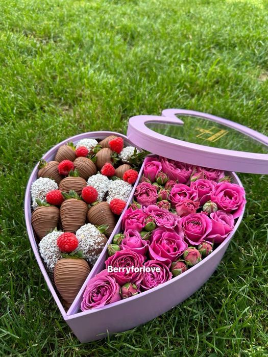 Клубника в шоколаде подарок