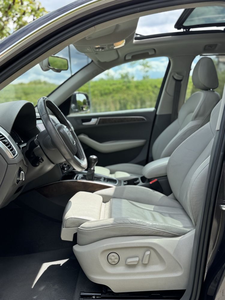 Audi Q5 OffRoad , 2.0 TDI 170 Cp Quatrro , Manual