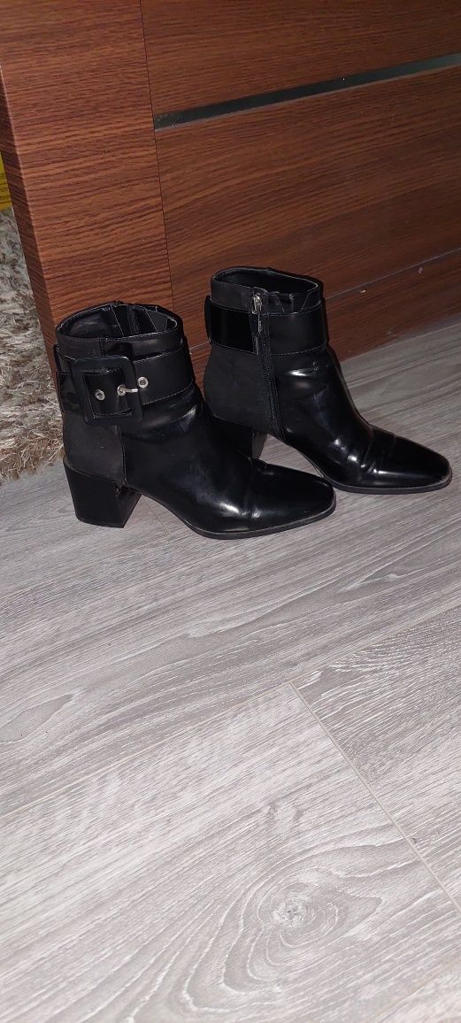 Botine 36 zara  Breshka  Stradivarius