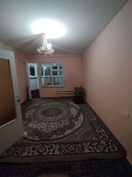 1 xona 2 qilinga sotiladi