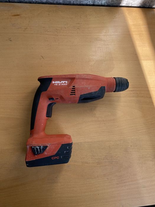 HILTI TE 2-A22 - Акумулаторен перфоратор ударно пробивна дрелка