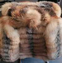 Дамско палто  с качулка естествен косъм