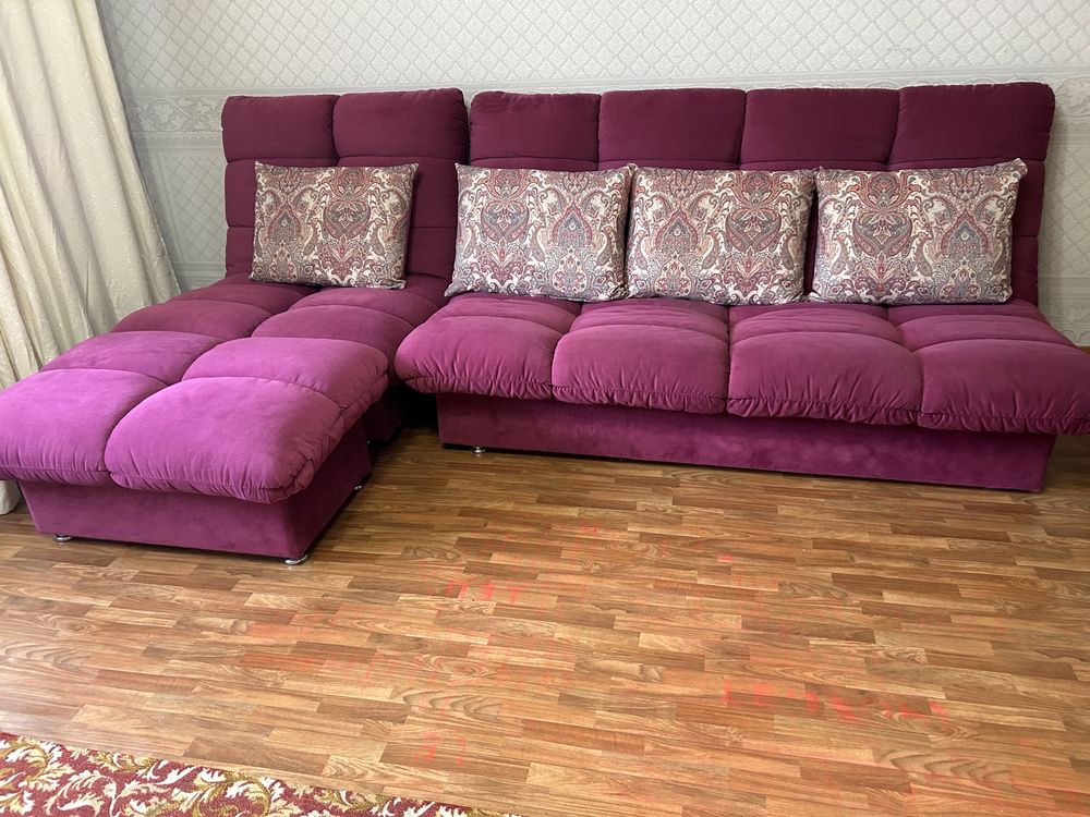 Диван в хорошем состоянии