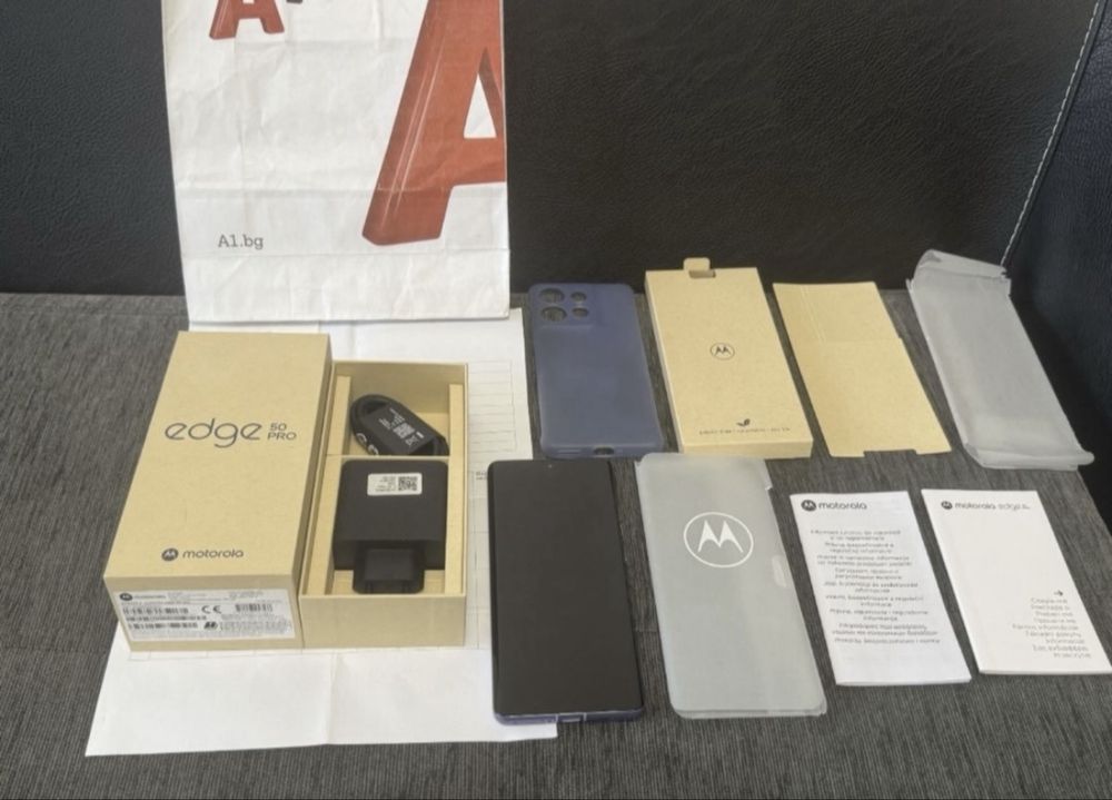 КАТО НОВ 512GB Motorola EDGE 50 Pro A1 Гаранция 2026г. Luxe Lavender