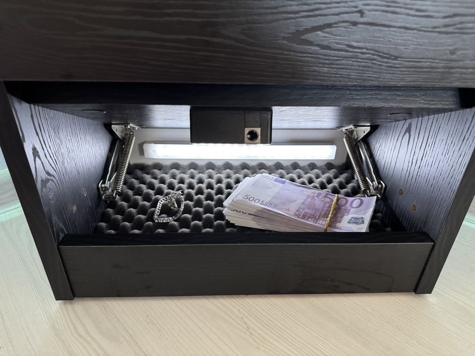 Noptiera  cu seif ascuns și sistem RFID