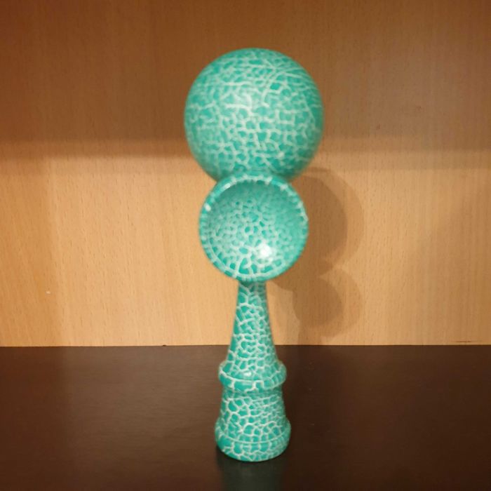Kendama nouă pentru incepatori si profesioniști