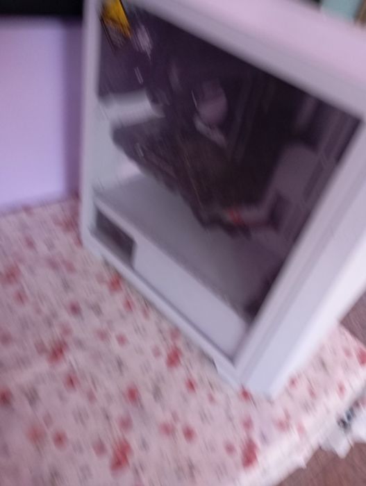Carcasa pc Gigabyte