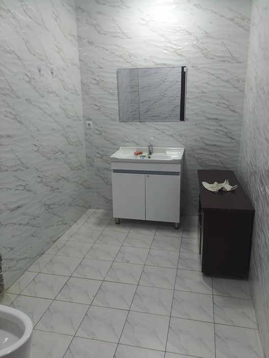 С ремонтом,сдам под офис на октепе