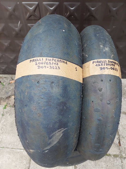 Гуми за мотор сликове и полусликове предни и задни  120,180,190,200