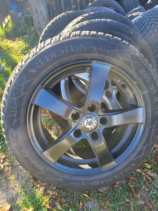 Jante aliaj cu anvelope M.s r15 r16