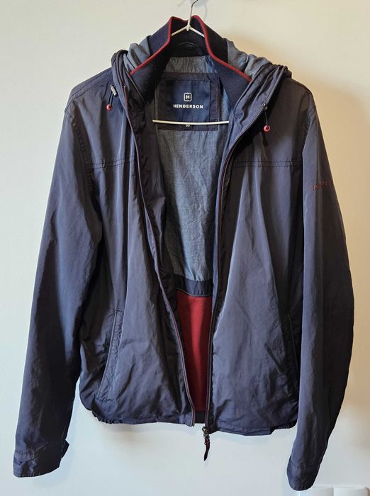 Леко яке Henderson