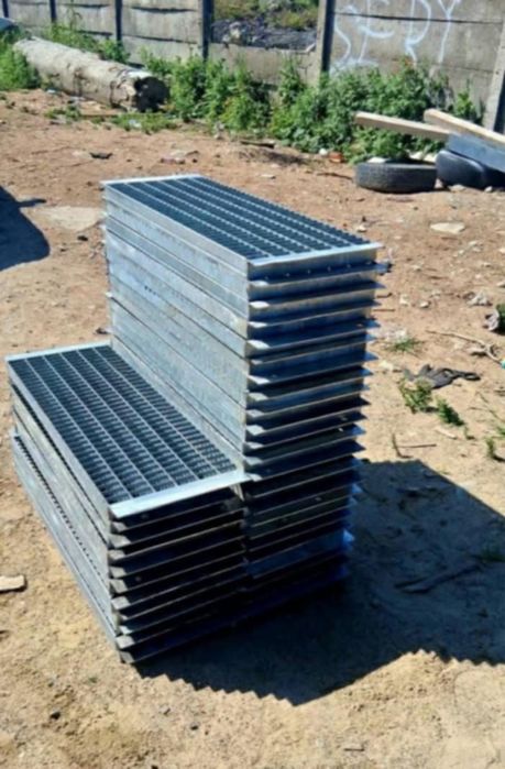 Trepte zincate galvanizate