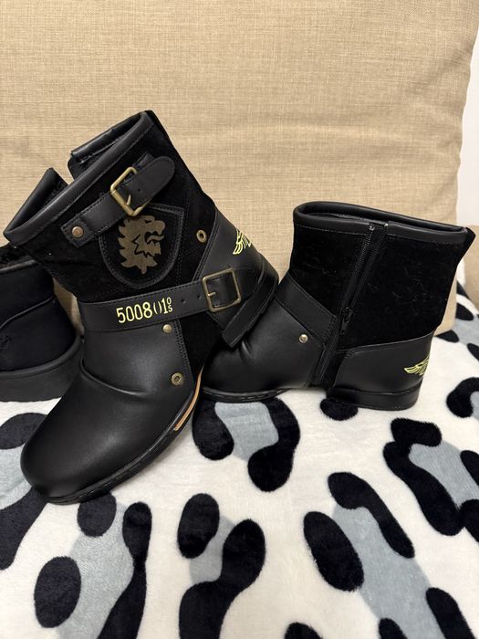 De vanzare 40 de lei angro  toate marimile noi .!!