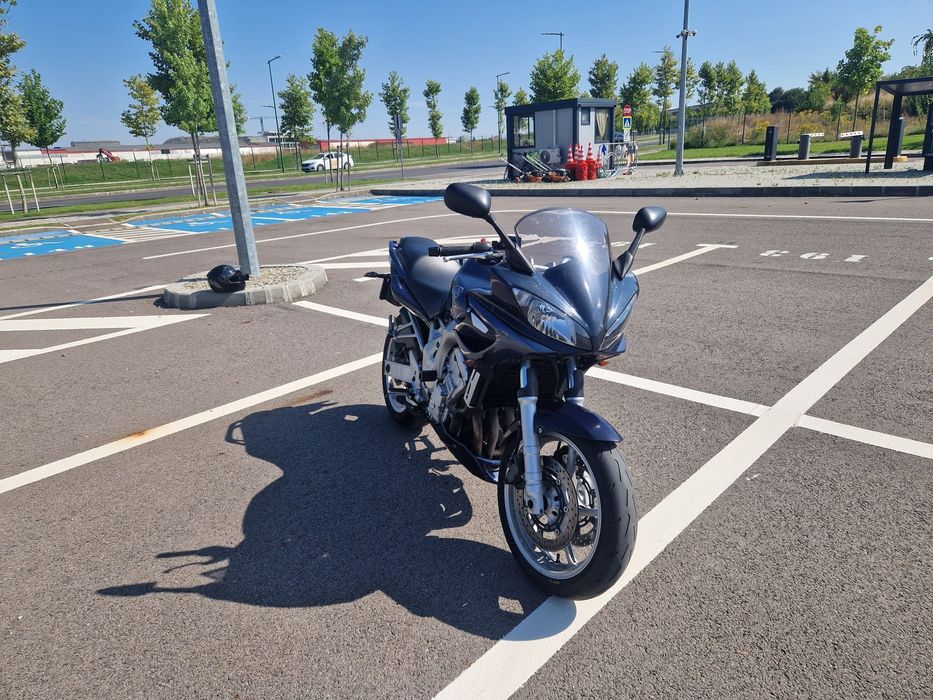 Vând motocicletă Yamaha FZ6S FAZER
