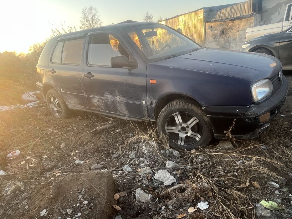 Продам запчасти на GOLF3