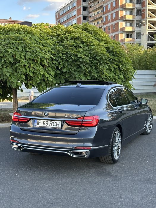 BMW Seria 7 / G12 / 750Ld/ 400cp / Panoramic Sky/ Night vision/ B&W