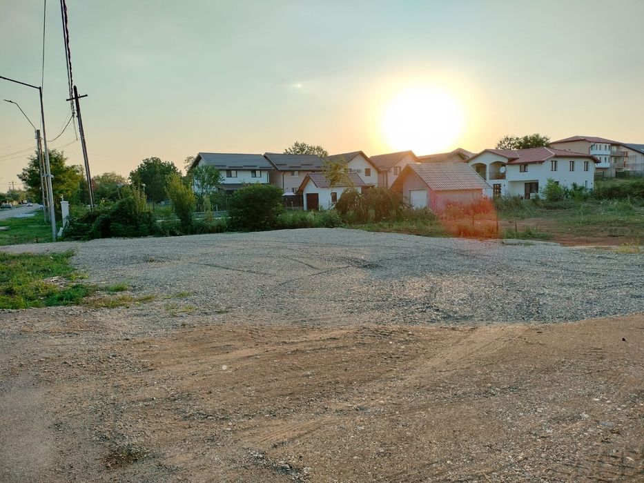 Lot  casa de vanzare