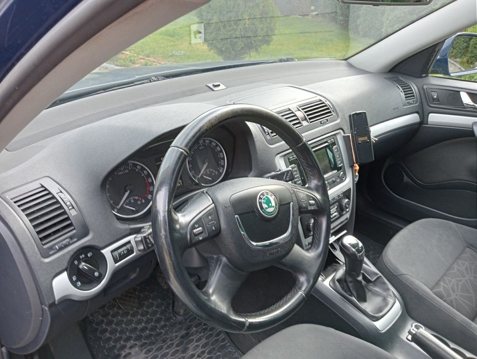 Vând skoda octavia 2013