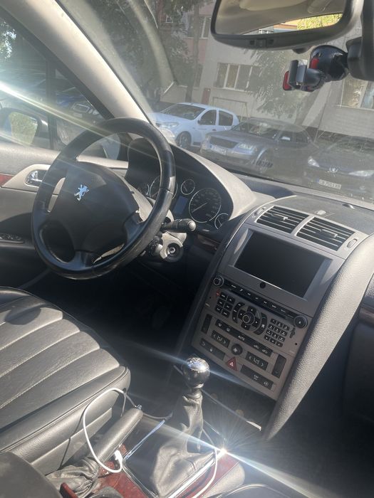 Продава се пежо 407 sw