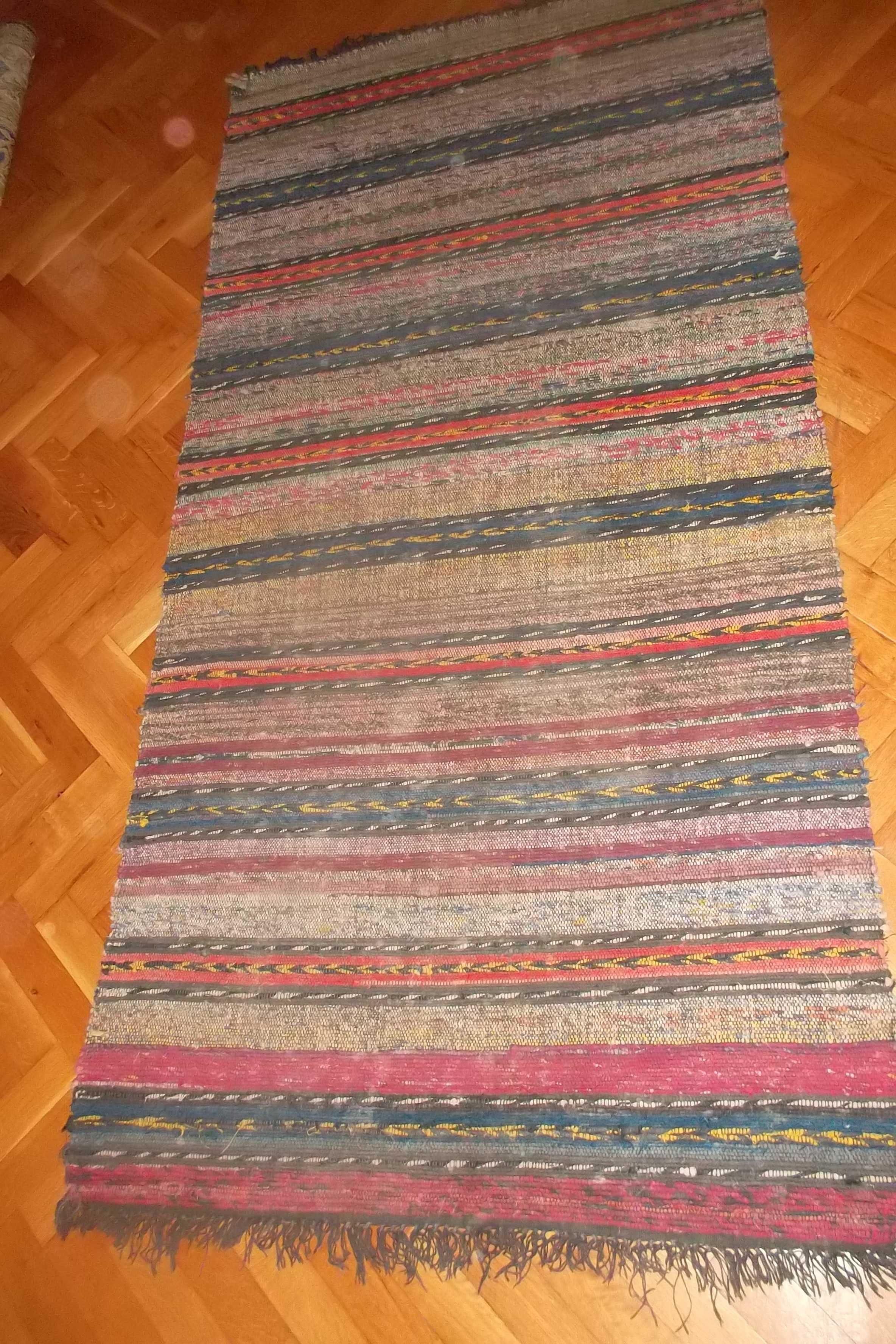 Чипровски килим 2.35х2.25м и черги