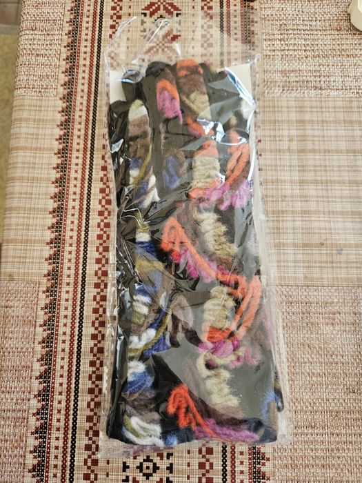 Чисто нови ръкавици