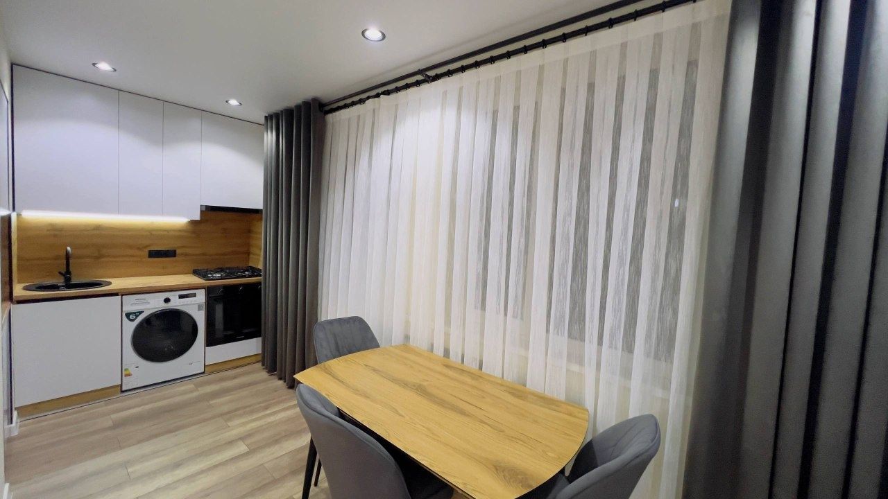 Продается Академ городок 3/3/5 70м² евроремонт Укомплектована