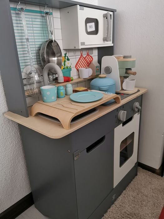 Детска дървена кухня Hape