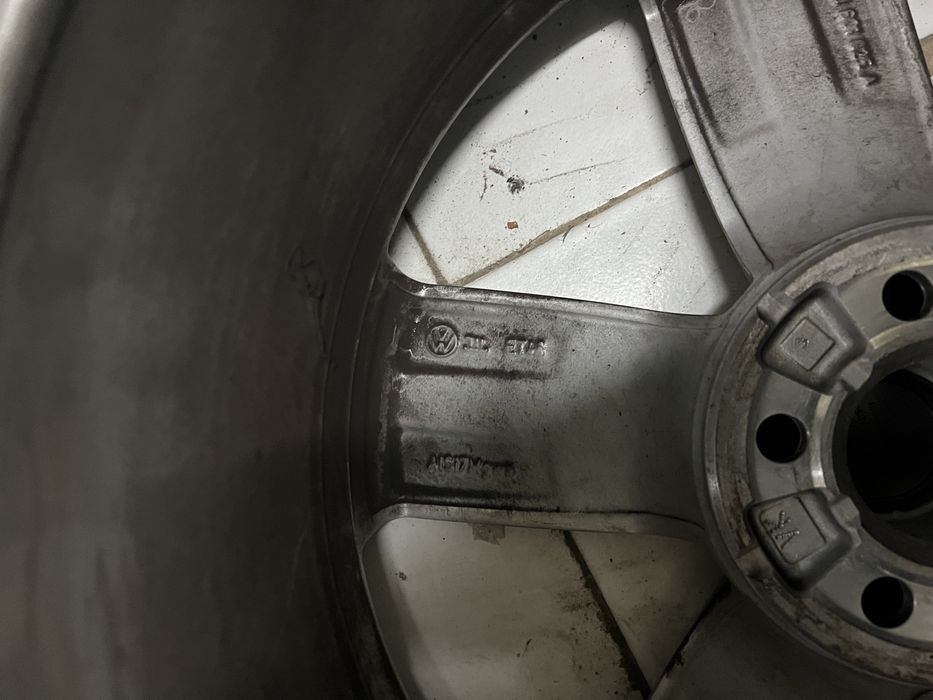 Алуминиеви джанти със зимни гуми VW 17 5x100