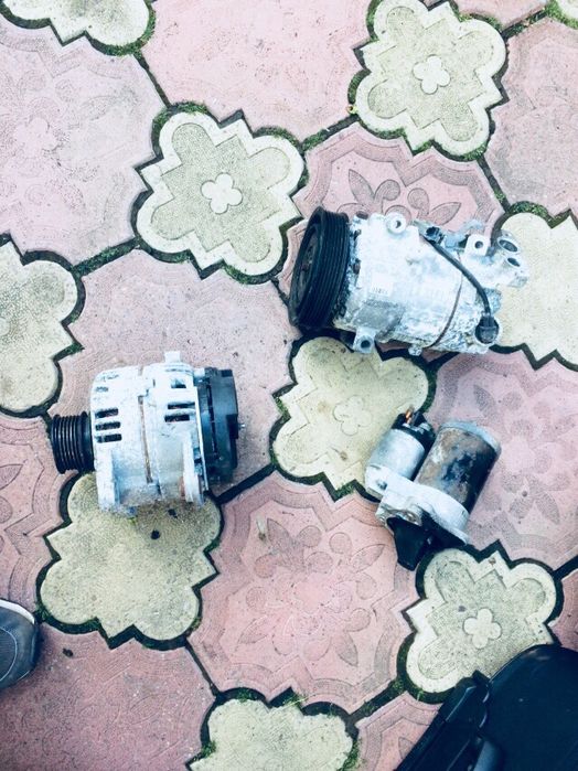 megane 3 pompa benzina si alte piese