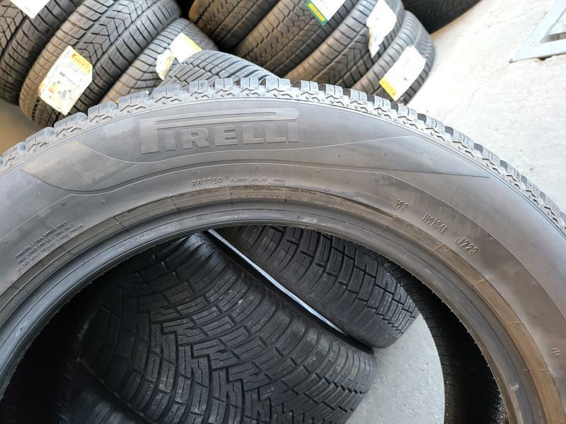 235/55/18 PIRELLI 4бр