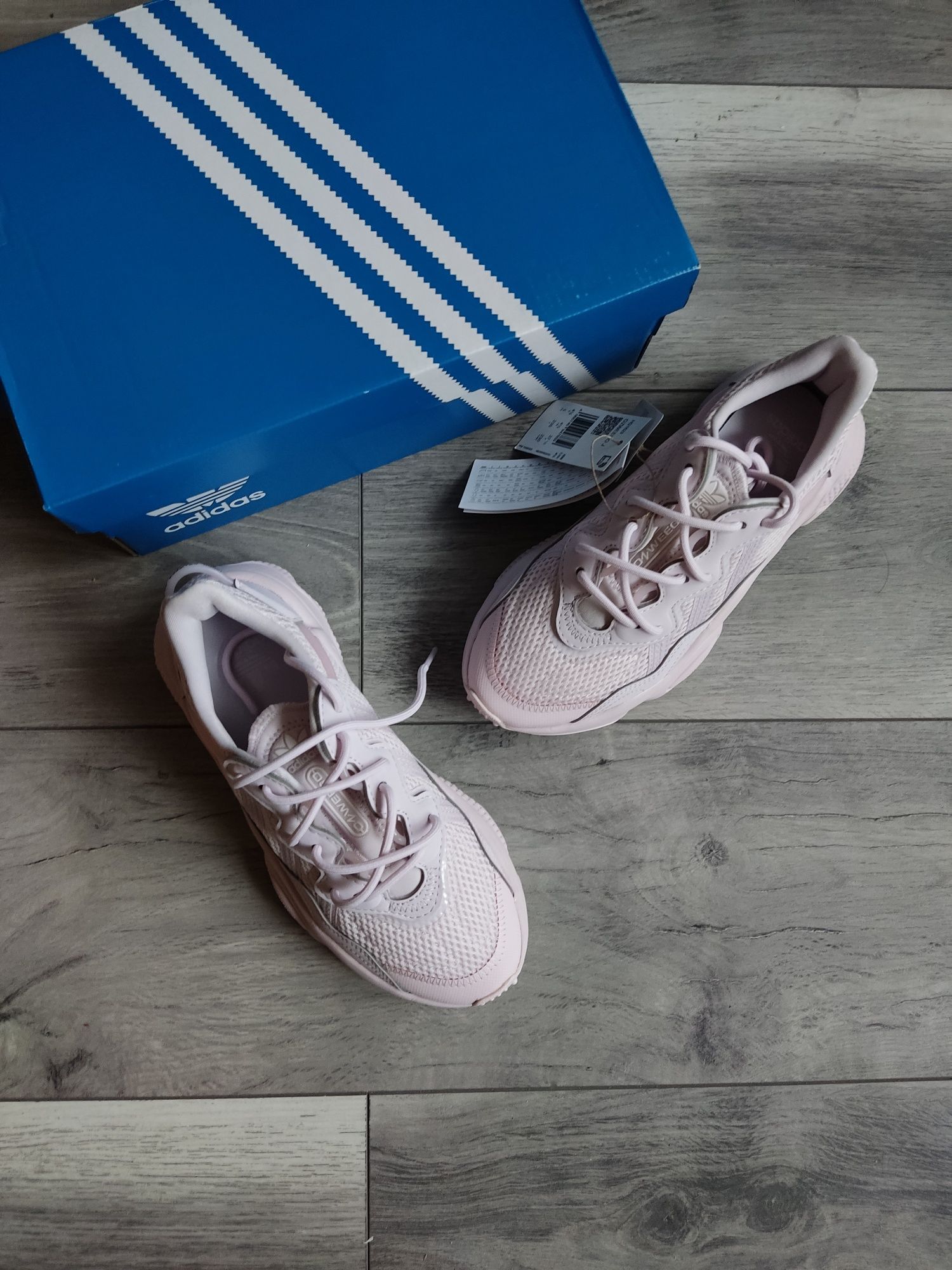 Adidas   Ozweego