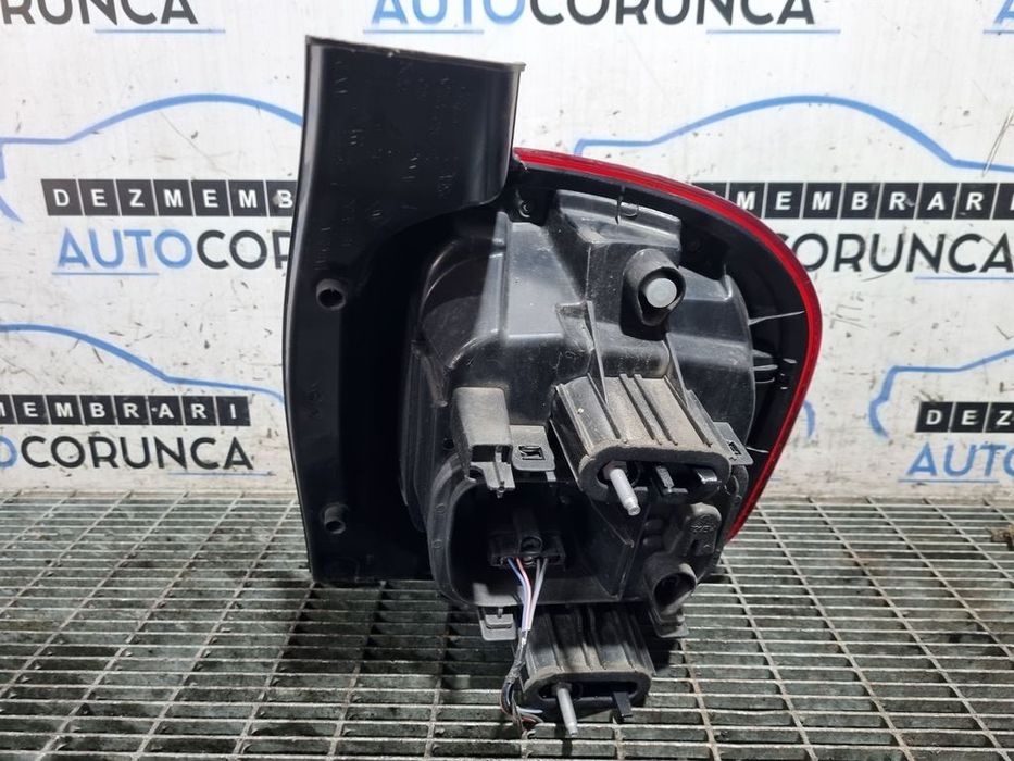 Stop Stanga Dacia Duster II 2018 - 2021 SUV 4 Usi (1318) Bec clasic